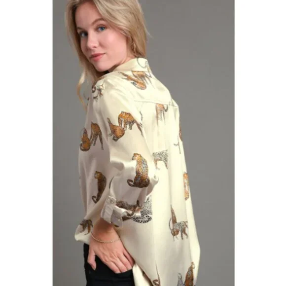 NWT White with Leopard Button Down Shirt - Size Small - Picture 2 of 12